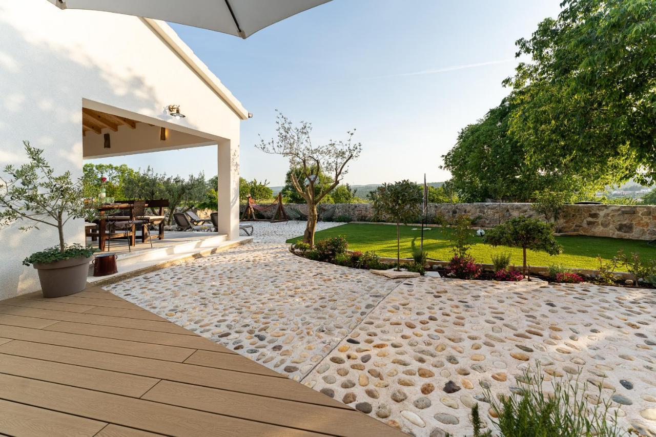 Holiday Home - Villa Thorak Anic Экстерьер фото