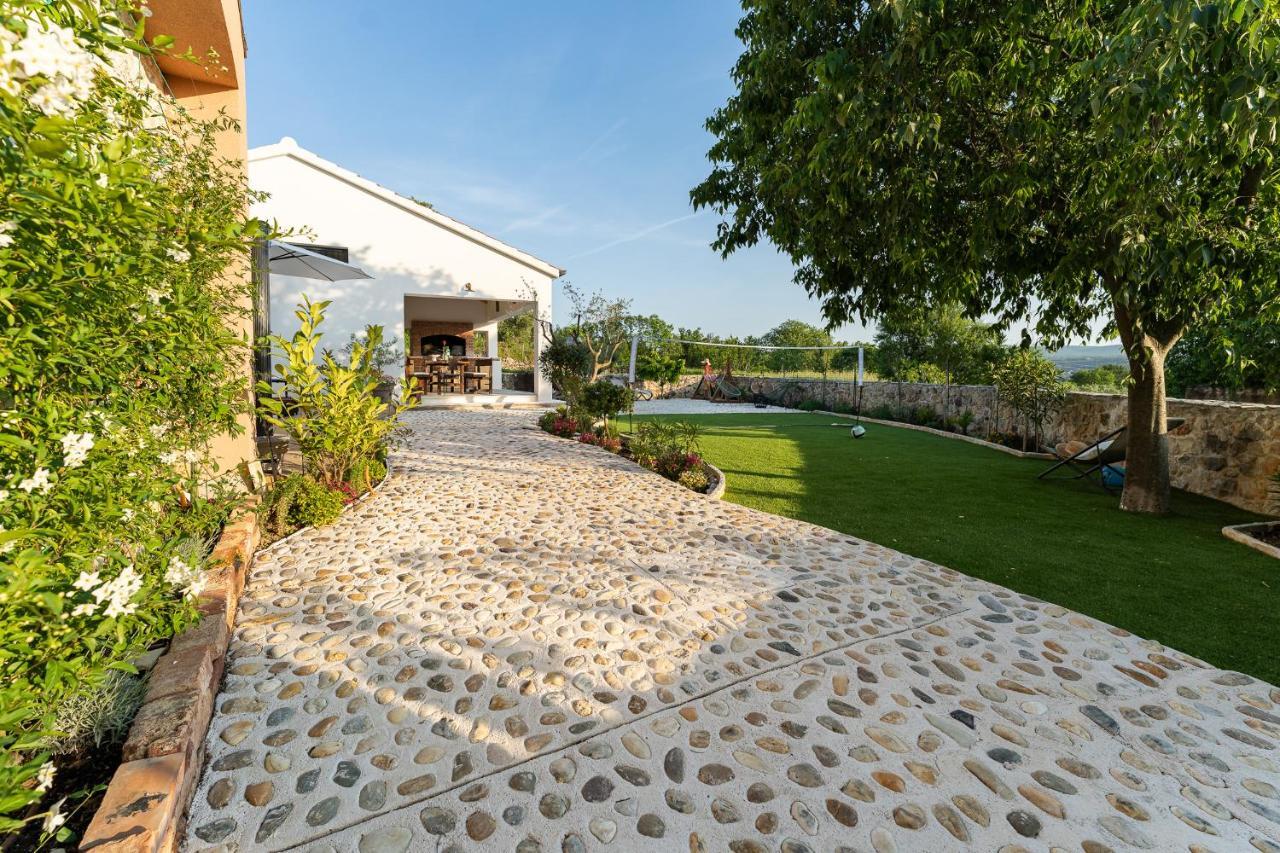 Holiday Home - Villa Thorak Anic Экстерьер фото